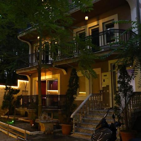 City Park Hostel プリシュティナ エクステリア 写真