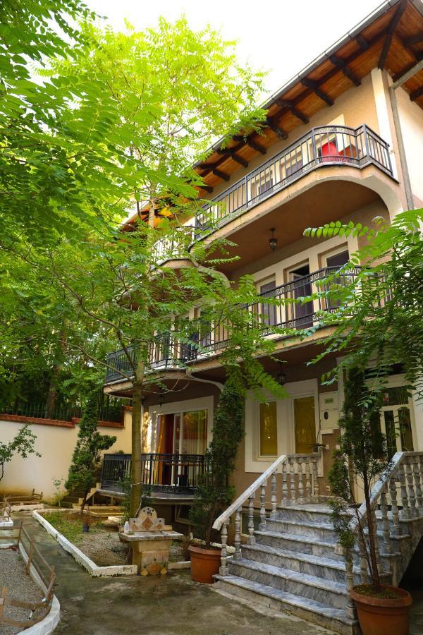 City Park Hostel プリシュティナ エクステリア 写真