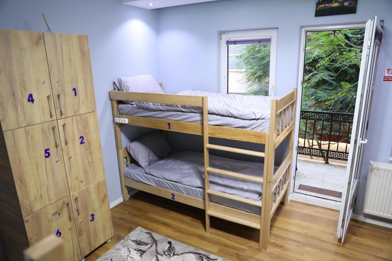 City Park Hostel プリシュティナ エクステリア 写真