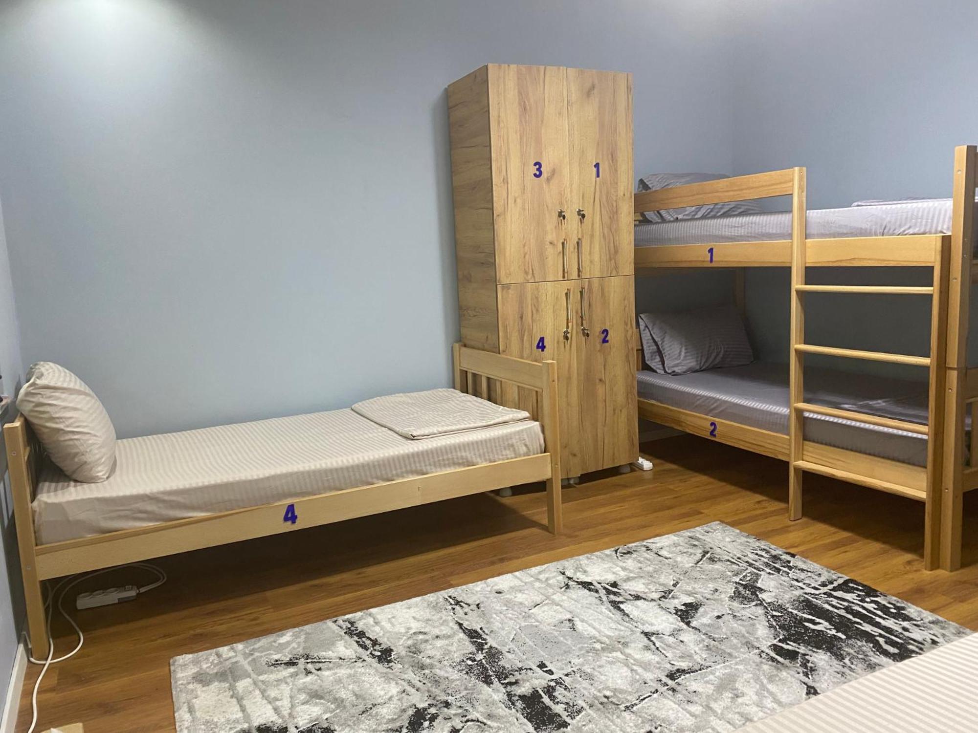 City Park Hostel プリシュティナ エクステリア 写真